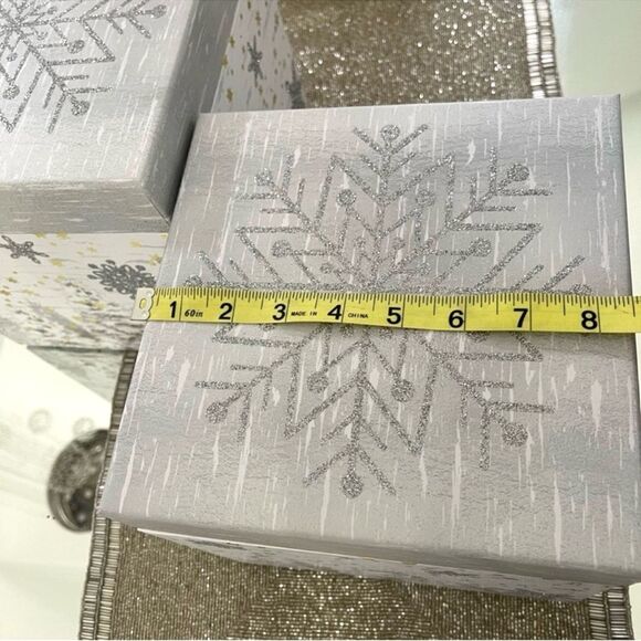 Silver Snowflakes Nested Boxes, 2 Piece Set - Picture 4 of 7